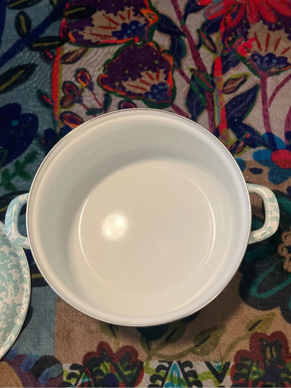 Golden Rabbit Light Blue Swirl Enamel Dutch Oven Pot with Lid 4 Qt - NEVER USED
